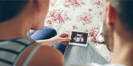 確認懷孕後建議確實產檢來追蹤寶寶狀況。