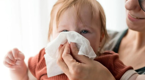 嬰兒鼻塞睡不好、難以進食該怎麼辦？8招有效解決、舒緩寶寶鼻塞