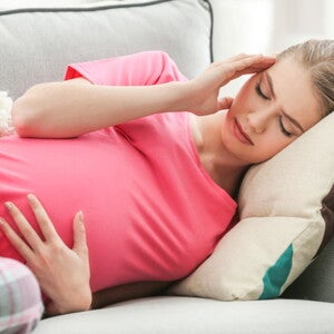孕婦頭痛如何緩解?喝水熱敷多休息