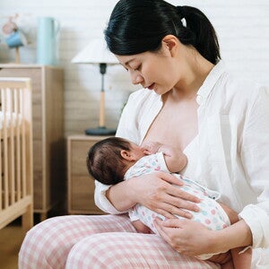 找回育兒自主權 餵母乳由媽媽自己決定